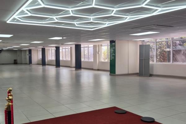 400m2 showroom space in Umhlanga Ridge, suited to destination retailers, showroom operators or customer facing businesses seeking a ...