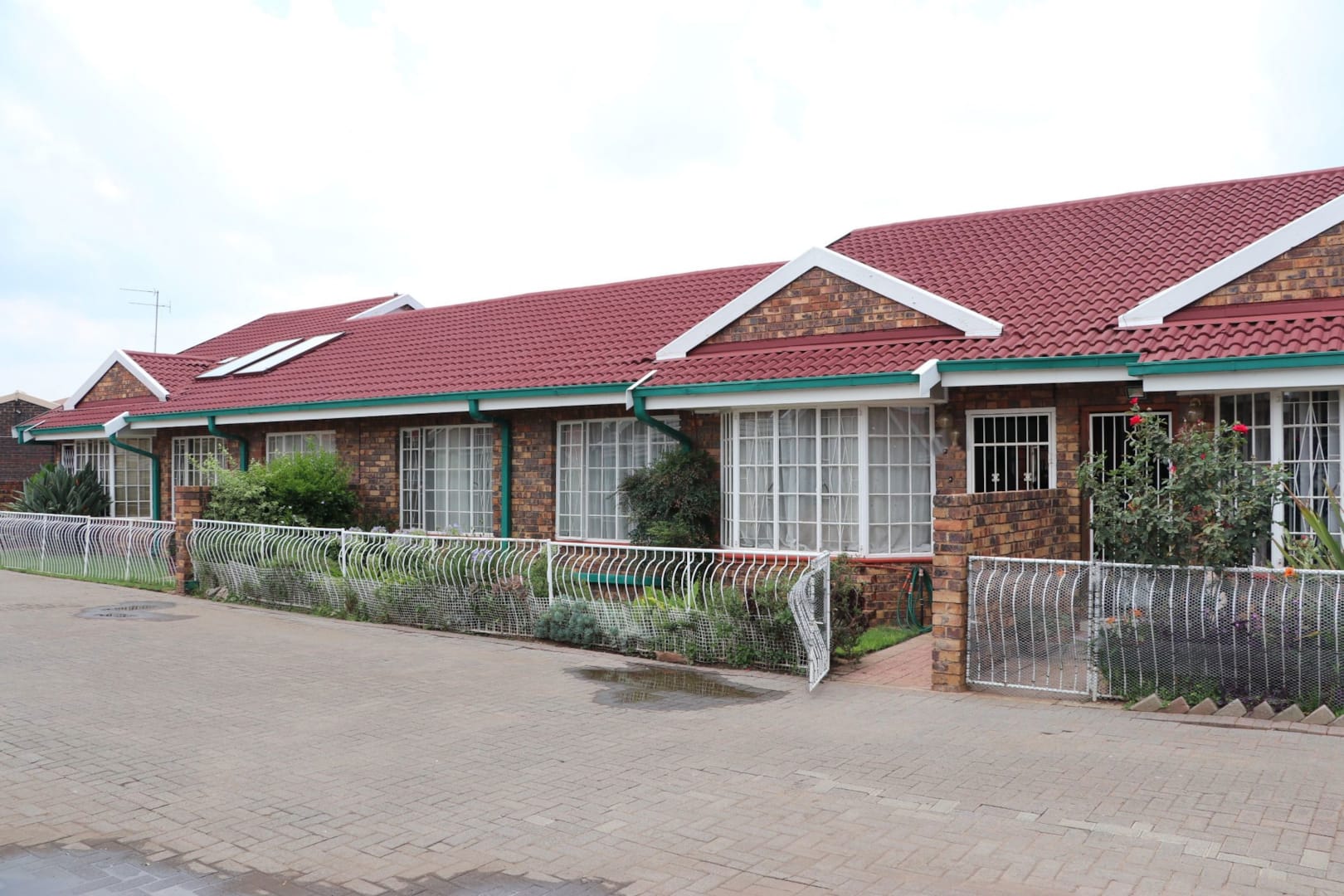 2 Bedroom Townhouse to rent in Three Rivers - P24-117218589