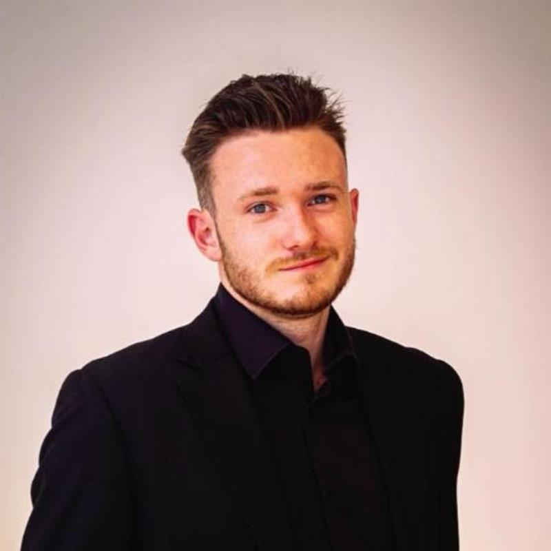Agent profile for George Apps