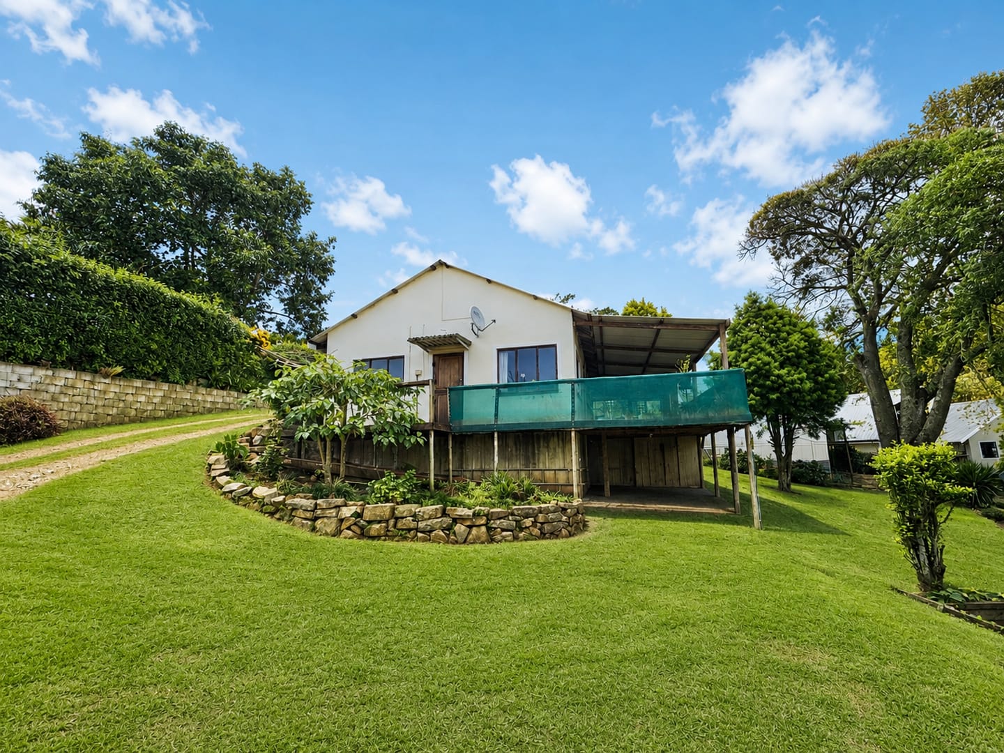 4 Bedroom Townhouse for sale in Howick North - P24-117219500