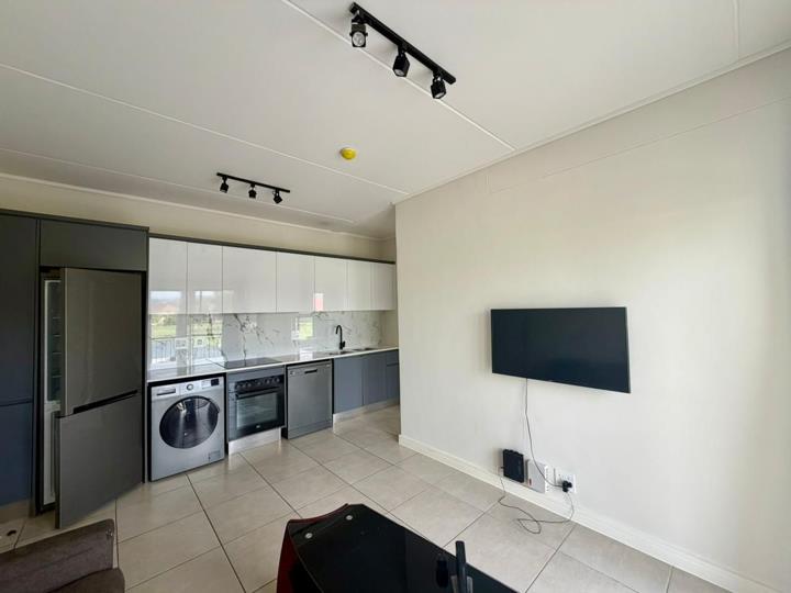 Listing number: P24-117233616, Image number: 2, Image