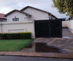 House for sale in Windmill Park