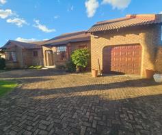 House for sale in Dersley