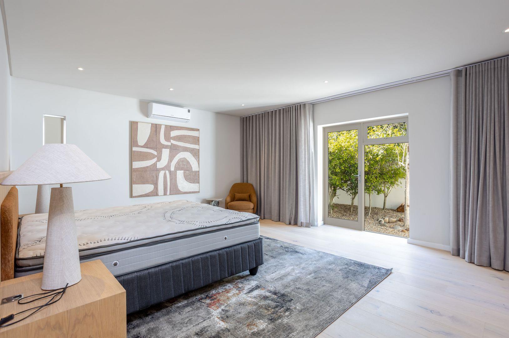 Photo of 5 Bedroom House for sale in Camps Bay