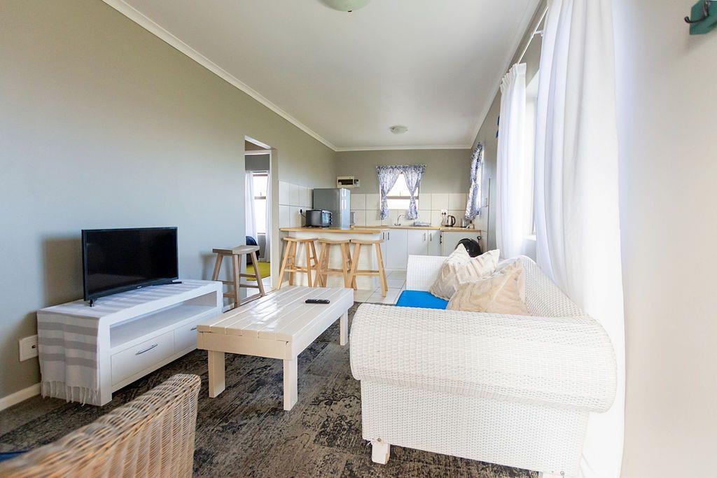 Photo of 2 Bedroom House to rent in Country Club