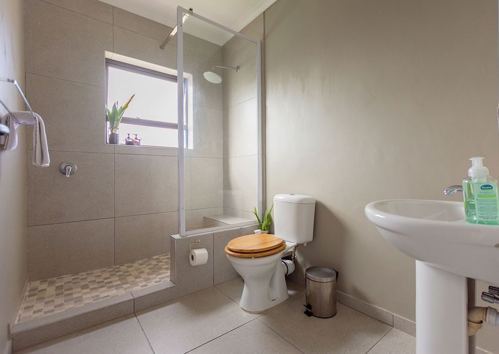 Photo of 2 Bedroom House to rent in Country Club