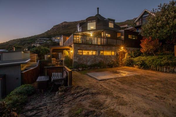 Set high above the coastline in one of Scarborough’s most desirable positions, this ...