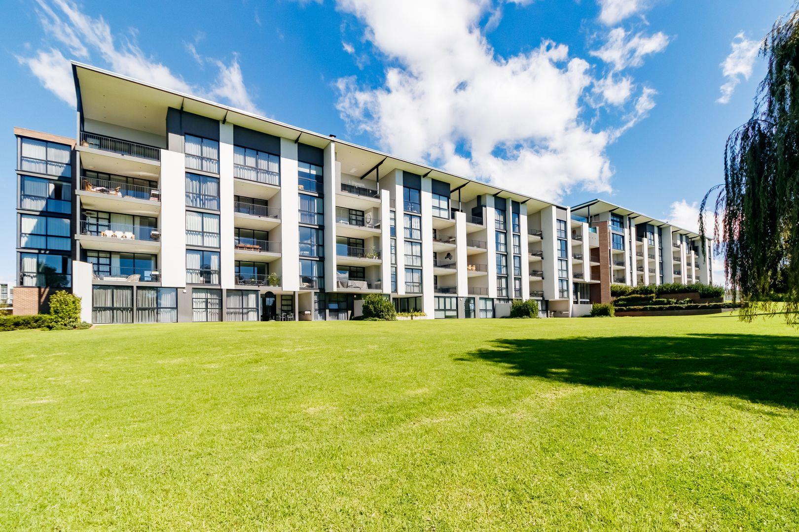 3 Bedroom Apartment / flat for sale in Midfield Estate - P24-117230358