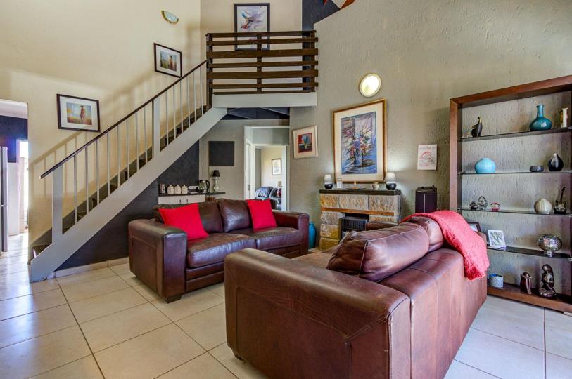3 Bedroom Townhouse for sale in Glen Marais - 5 Ss Villa Lumardi, 194 ...