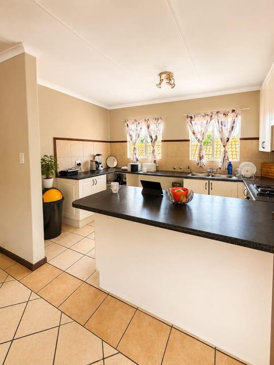 Listing number: P24-117233003, Image number: 2, Image