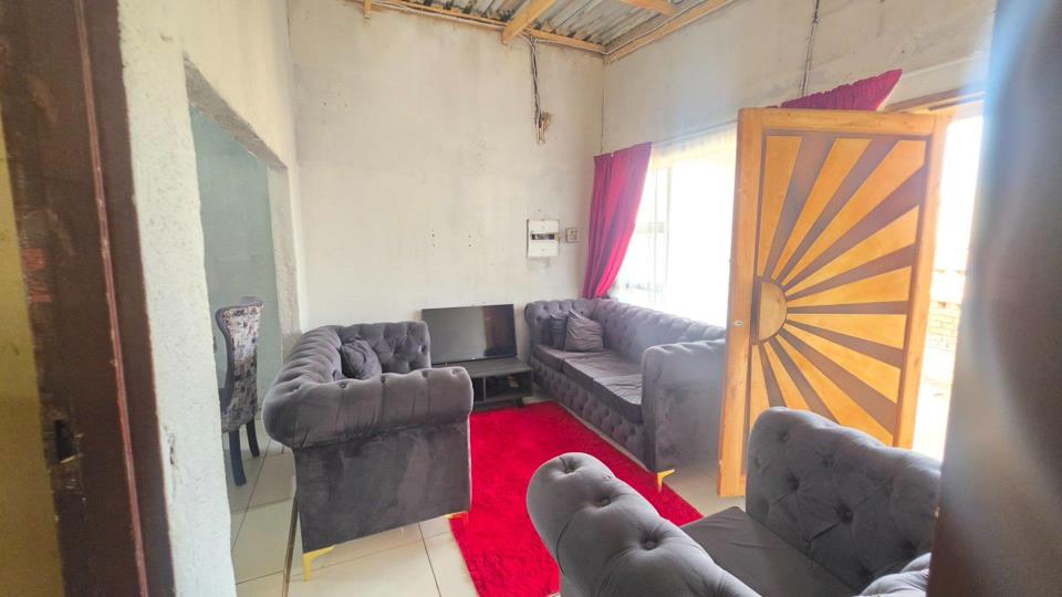 3 Bedroom House for sale in Ratanda - P24-117233068