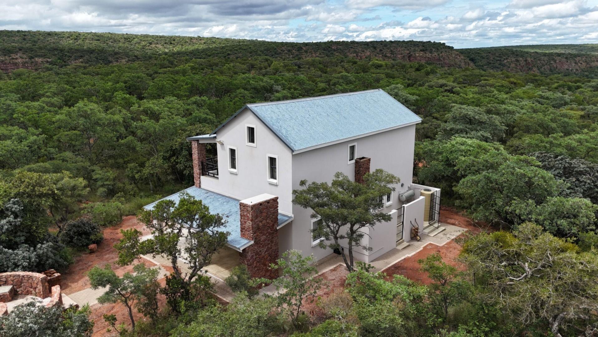 3 Bedroom House for sale in Intaba-Indle Wilderness Estate - P24-117235368
