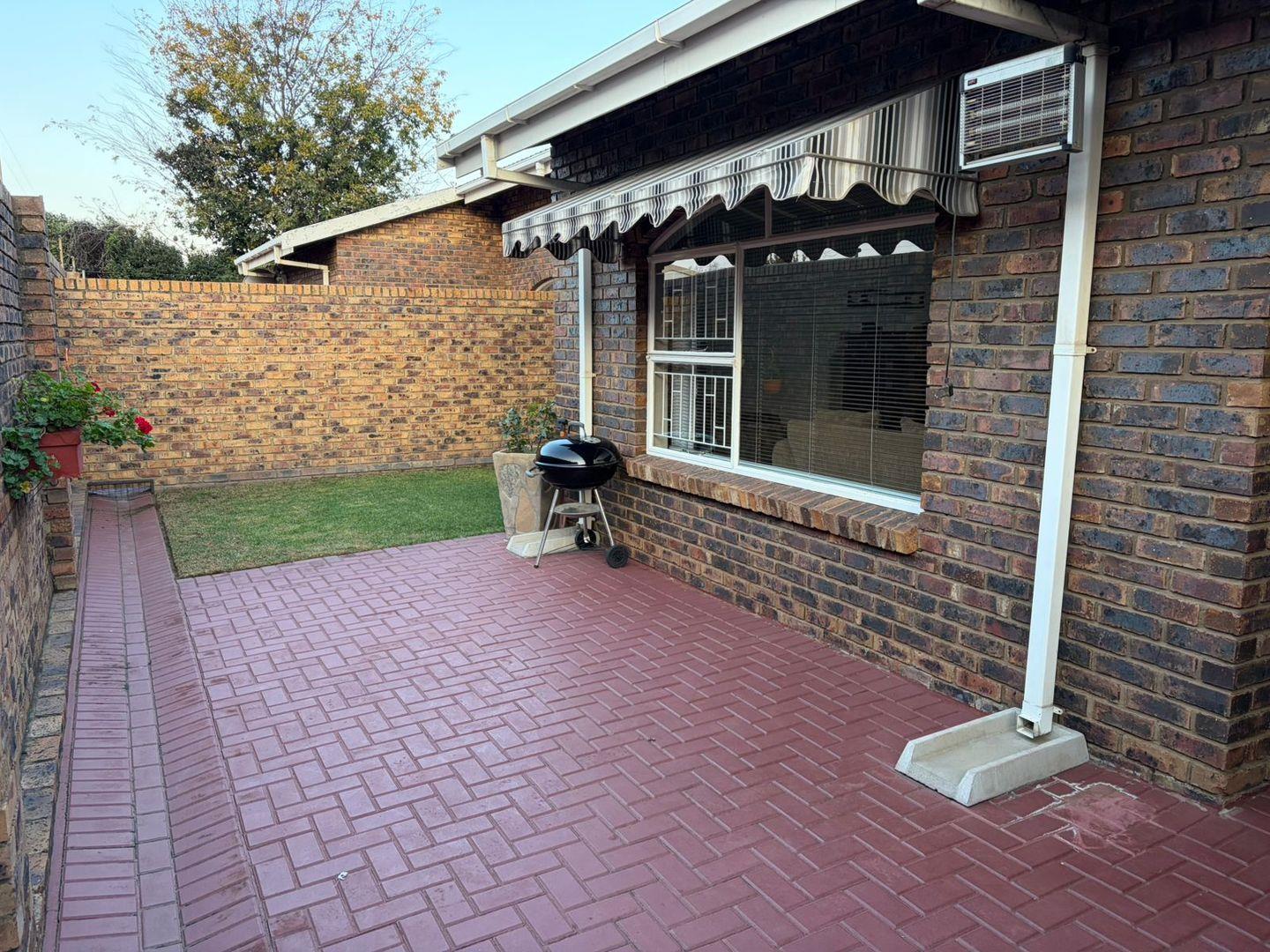 3 Bedroom Townhouse for sale in Three Rivers - P24-117235541