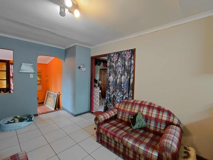 Listing number: P24-117237048, Image number: 2