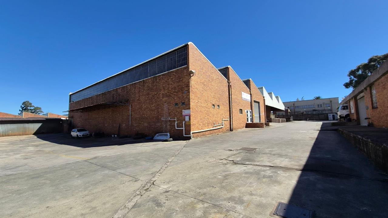 Listing number: P24-117239958, Image number: 1, 1000sqm Industrial warehouse to let in Elandsfontein