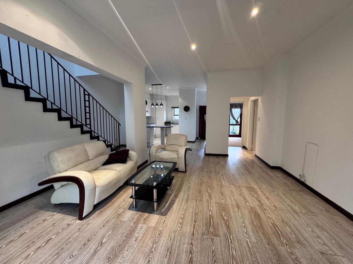 2 Bedroom Apartment / flat to rent in Rivonia - Stinglight - P24