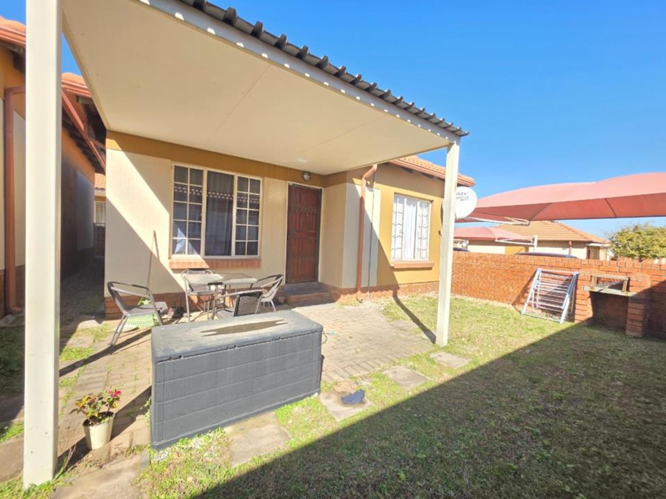 2 Bedroom Townhouse for sale in The Reeds - 405 Panorama Road - Centurion