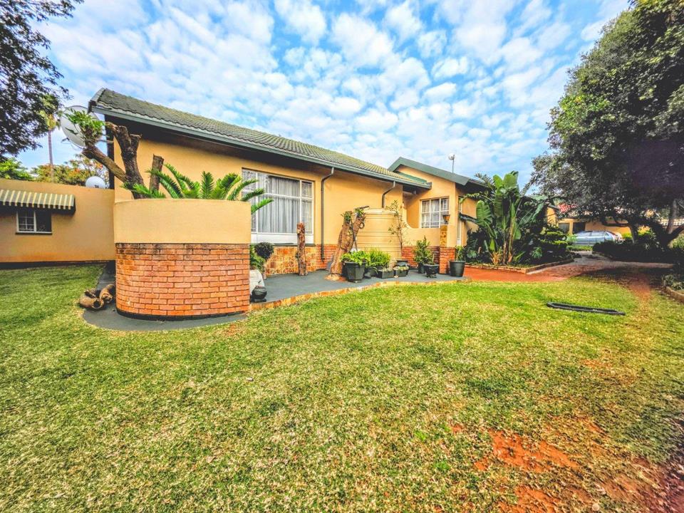 4 Bedroom House for sale in Wonderboom - 104 Pendoring Ave - Pretoria