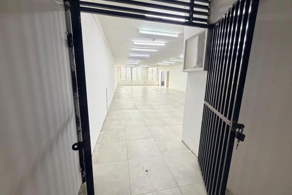 Prime commercial space to let in the heart of Central Laudium. Ideally located in a busy, high-exposure area with excellent visibility ...