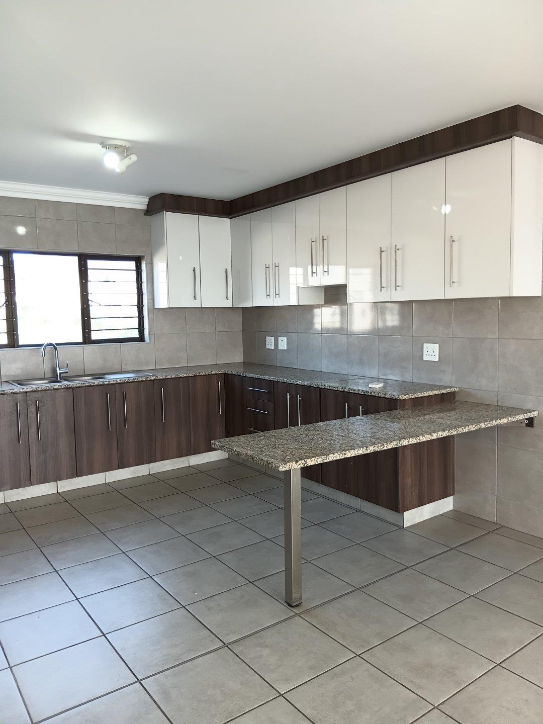 3 Bedroom Apartment / flat to rent in Verulam Central - P24-117246211