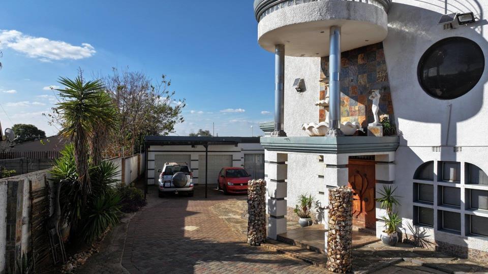 4 Bedroom House for sale in Palm Ridge - 399 Cosmopolitan Street - P24 ...
