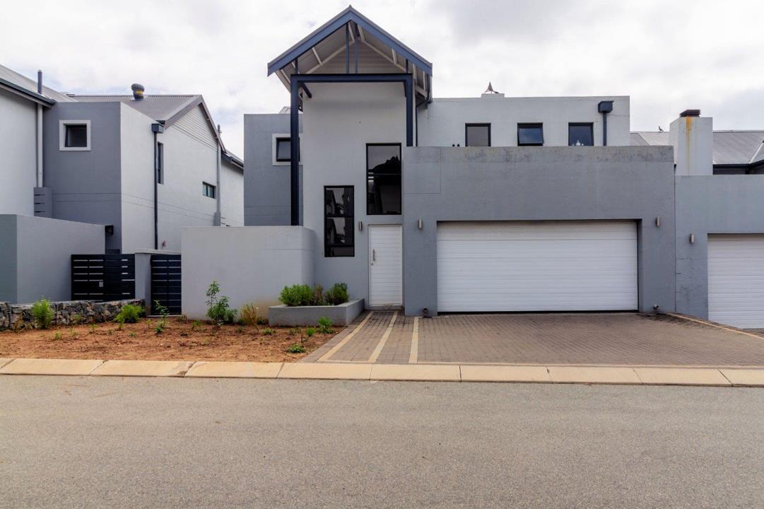 4 Bedroom House for sale in Kengies - 34 The Avenues - Sandton