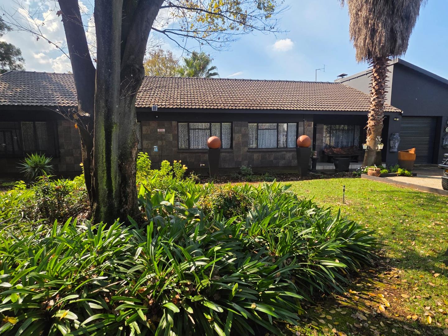 4 Bedroom House for sale in Meyerton Central - P24-117255218