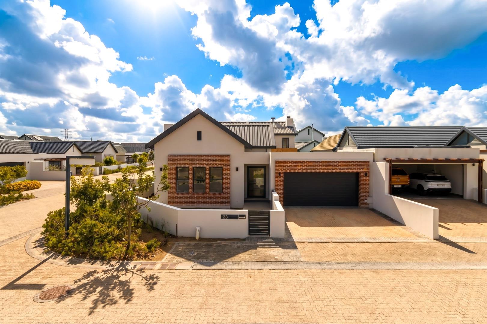 4 Bedroom House to rent in Sitari Country Estate - P24-117255590