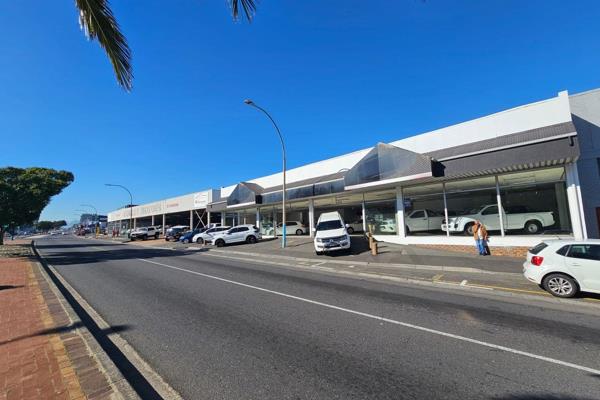 Exceptional commercial opportunity available with this 405sqm retail / car showroom ...