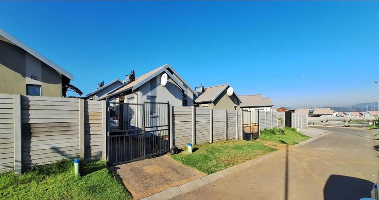 3 Bedroom House for sale in Sky City - P24-117257520