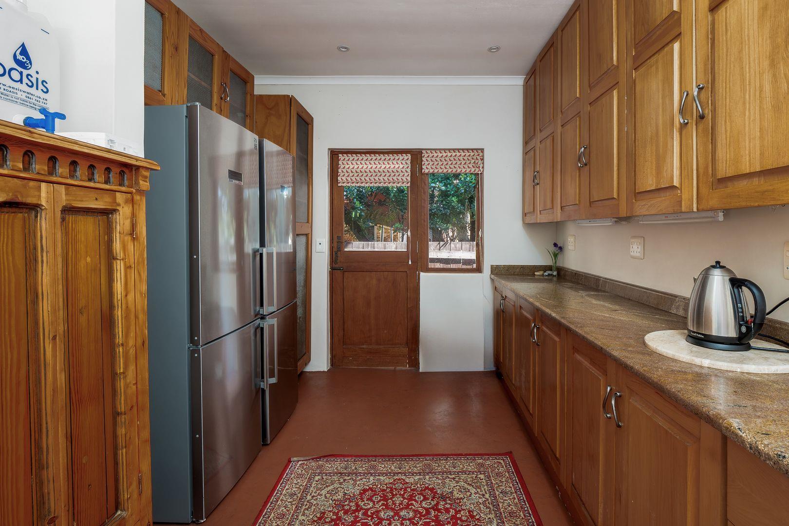 Photo of 4 Bedroom House to rent in Leisure Isle