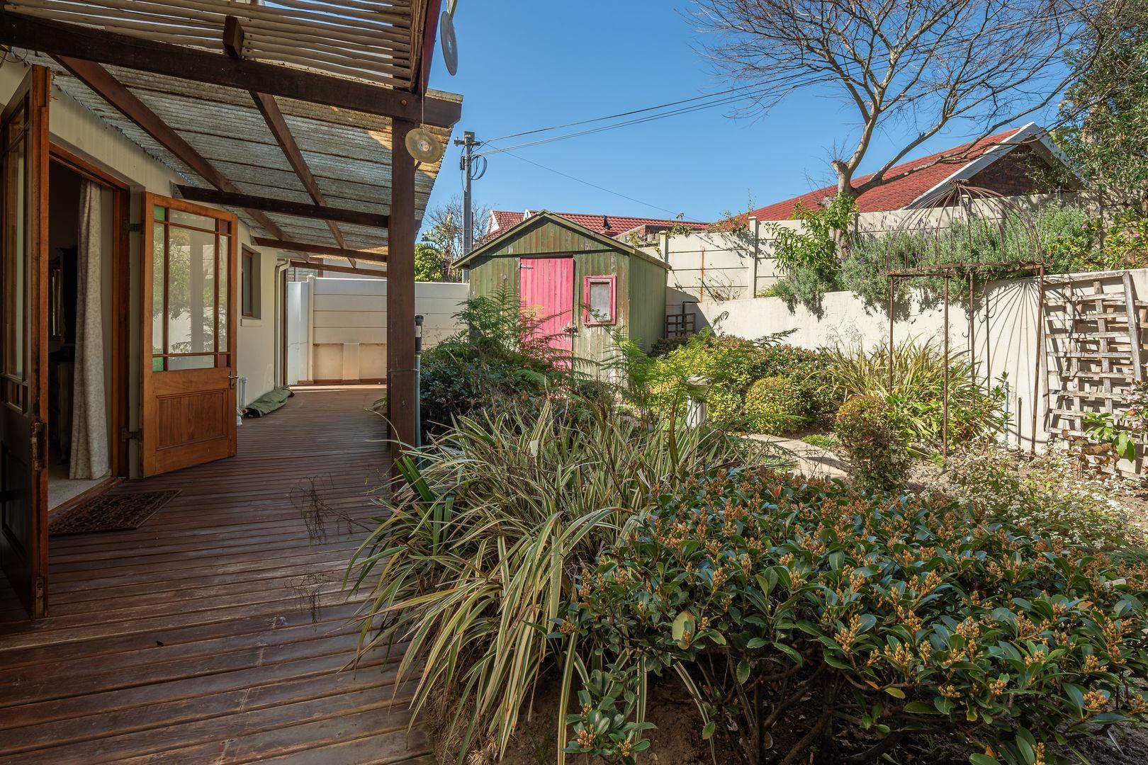 Photo of 4 Bedroom House to rent in Leisure Isle
