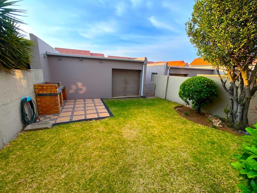 3 Bedroom Townhouse for sale in Eden Glen - P24-117262462
