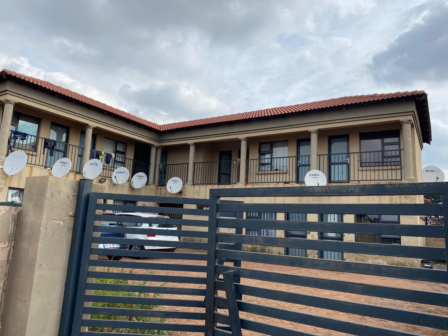 12 Bedroom House for sale in Leachville Ext 3 - P24-117263081