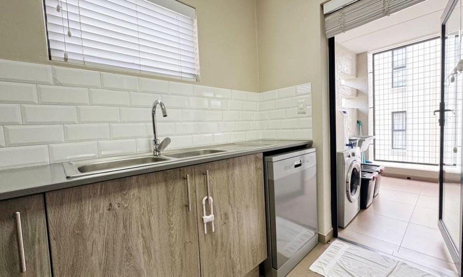 2 Bedroom Apartment / flat for sale in Kyalami Ridge - P24-117263787