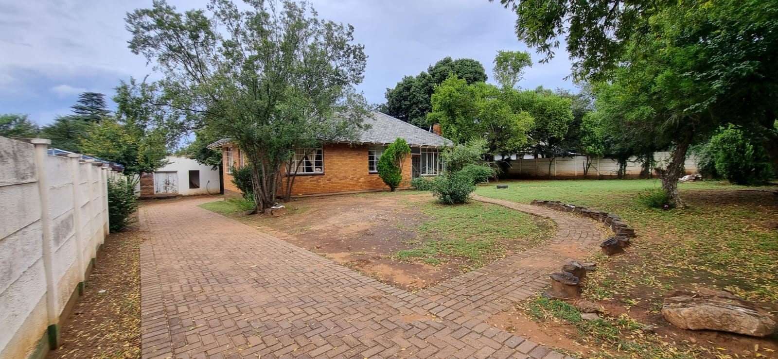 3 Bedroom House for sale in Stilfontein - P24-117264240