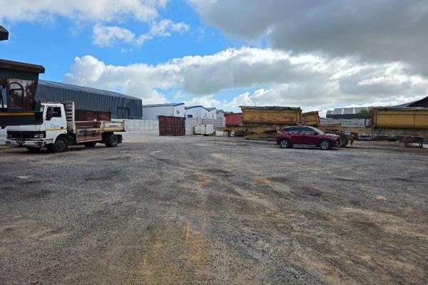 Do not miss this one!!


Huge industrial space for rent!!

Store about 400m2

huge doors for easy access for trucks

offices ...