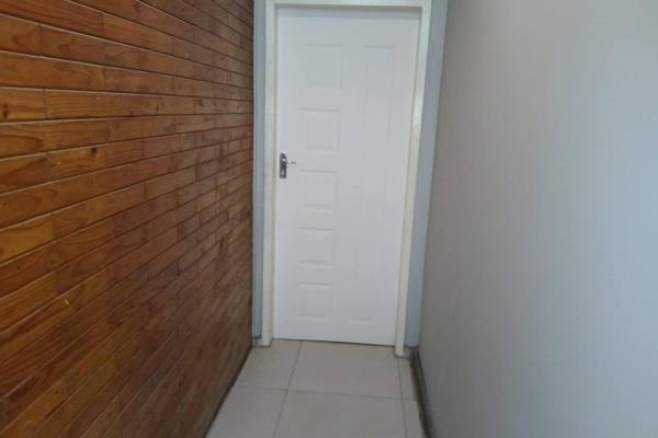 OFFICE SPACE TO RENT – KLIPFONTEIN
Rental: R4500 per month
Includes: ? WiFi
? CCTV Cameras
? Alarm System
? Water &amp; ...