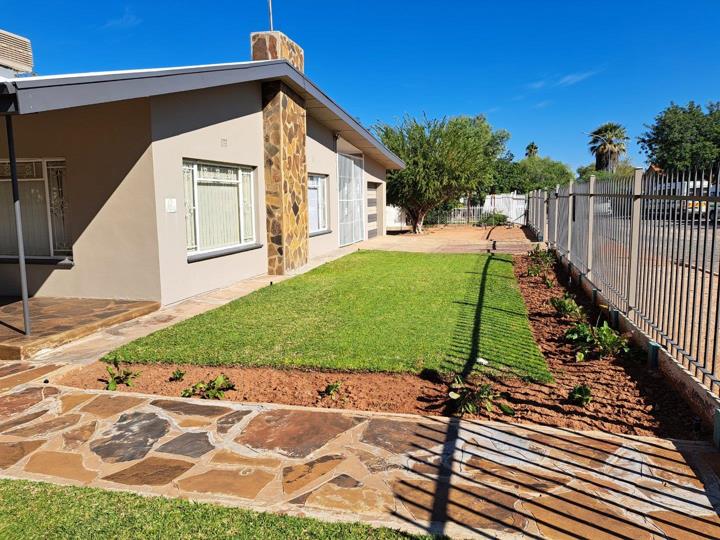 3 Bedroom House for sale in Die Rand - P24-117255500