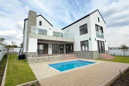 5 Bedroom House for sale in Helderfontein Estate
