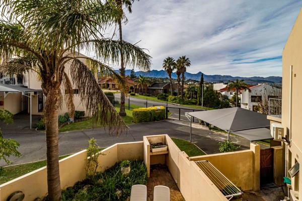 Exclusive REMAX Team Connect Sole mandate. Nestled in the well-established and intimate ...