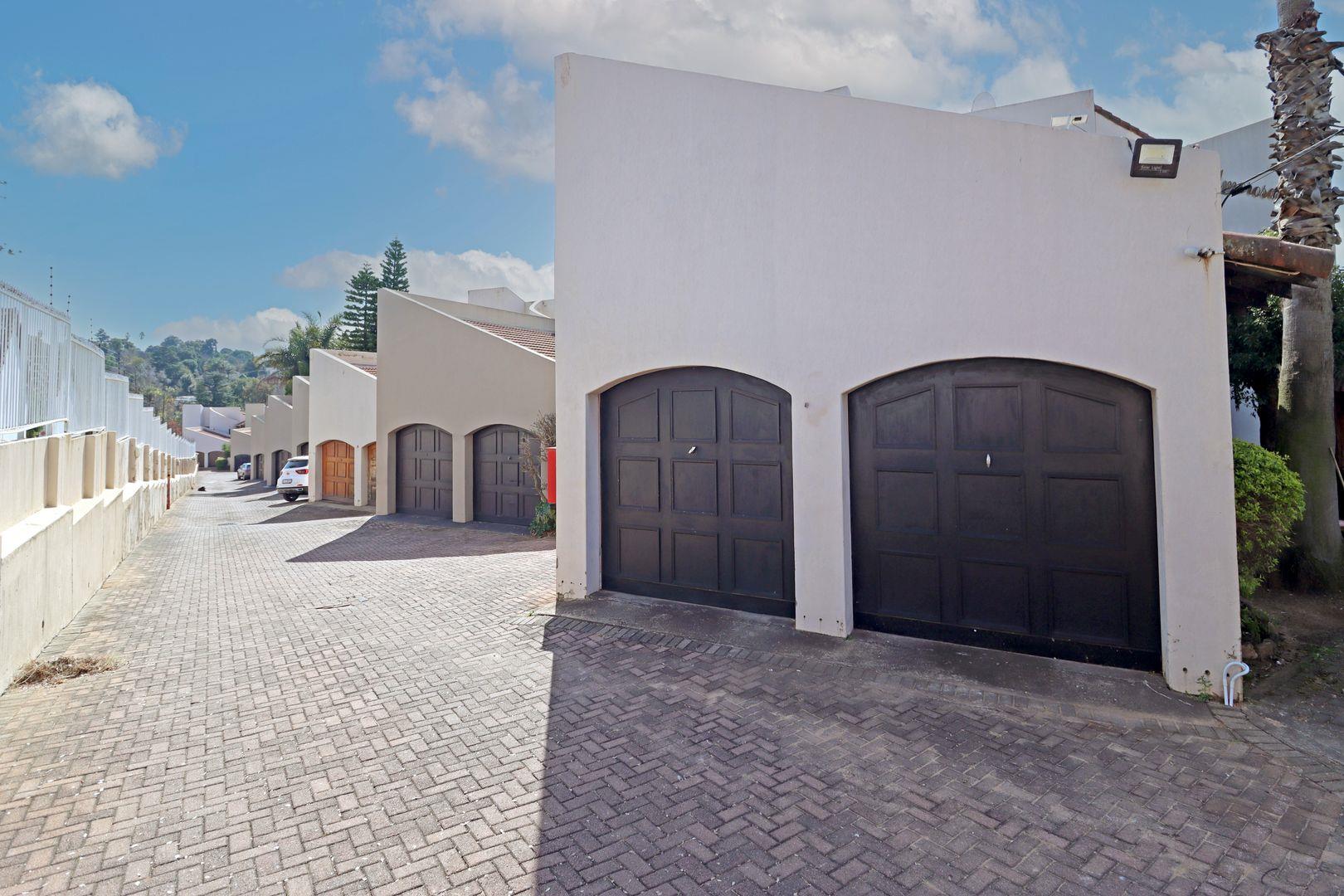 3 Bedroom Townhouse for sale in Corlett Gardens - P24-117273764