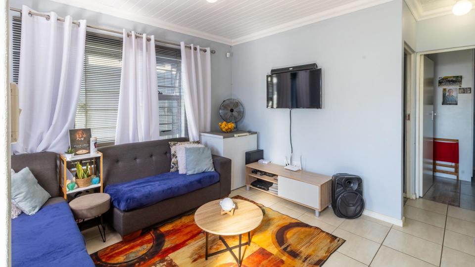 Listing number: P24-117274115, Image number: 2