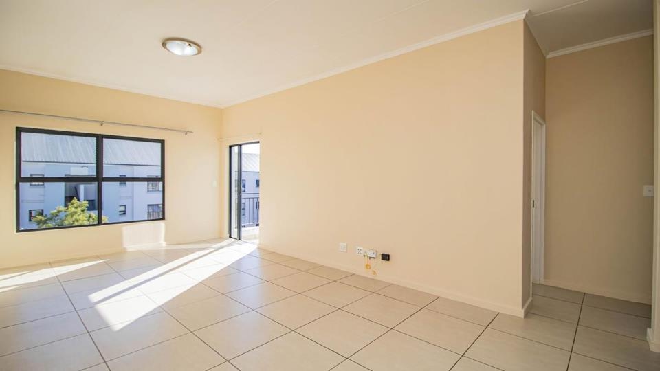 2 Bedroom Townhouse for sale in Greenstone Ridge - P24-117275326