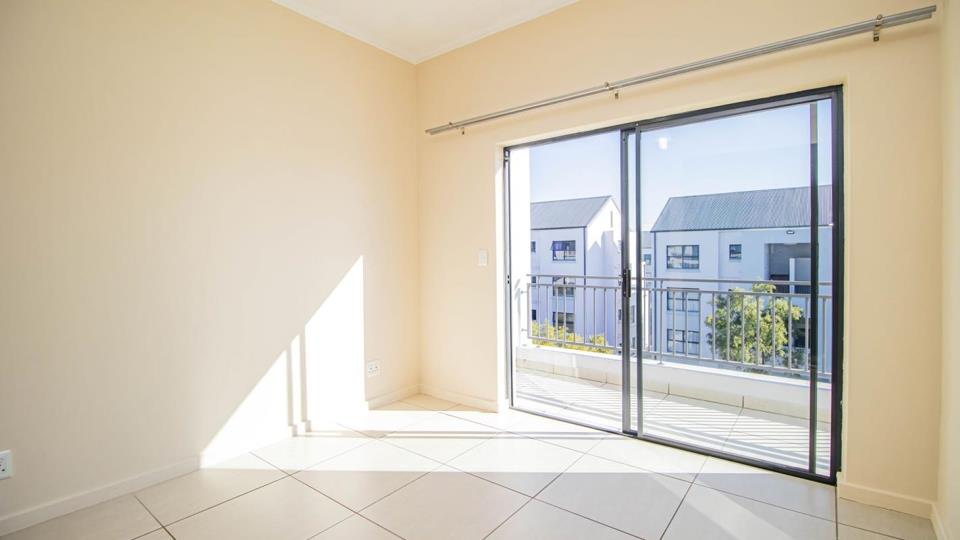 2 Bedroom Townhouse for sale in Greenstone Ridge - P24-117275326