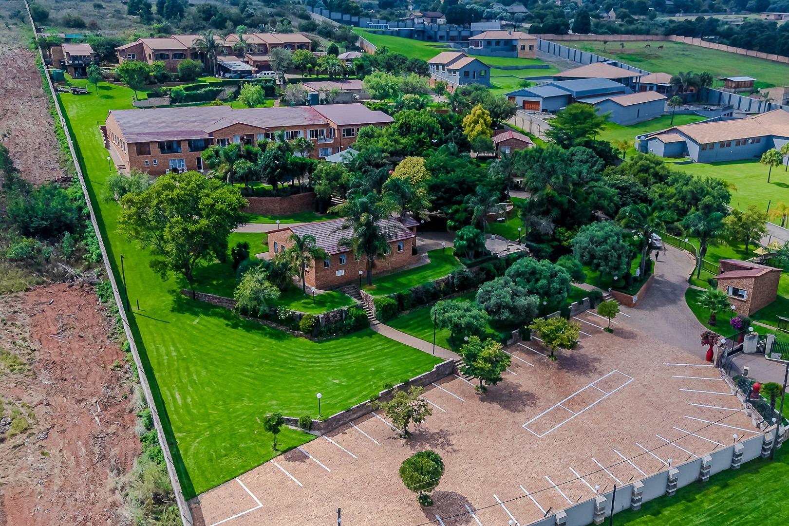 Commercial property for sale in Protea Ridge - P24-117277252
