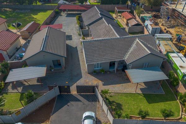 Rare Guest House Investment Opportunity – 6 Income-Producing Units in Prime Brackenhurst Location! Another exclusive mandate by Rosie Viljoen Real Estate. Bringing you the best homes ...