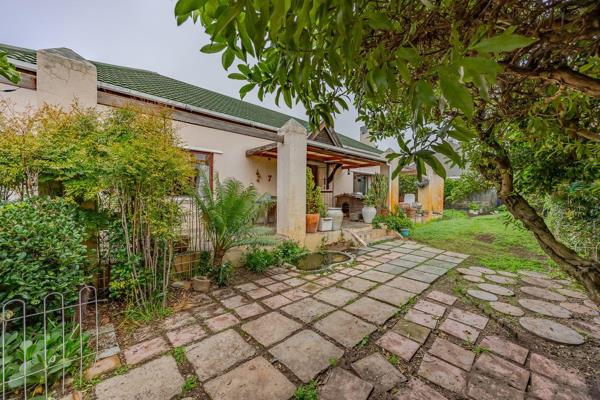 Sole &amp; Exclusive Listing  | Asking R5,000,000

Situated in the sought-after Orchard Village (Klein Wassenaar/Lakeside) area, this 4-bedroom, 2-bathroom home offers a rare opportunity to secure the largest plot in the ...