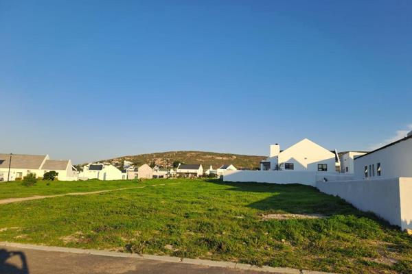 Situated in Jaloersbaai, a small development in central St Helena Bay, a mere 2 hour ...