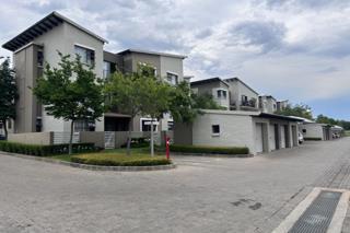 R 721 000